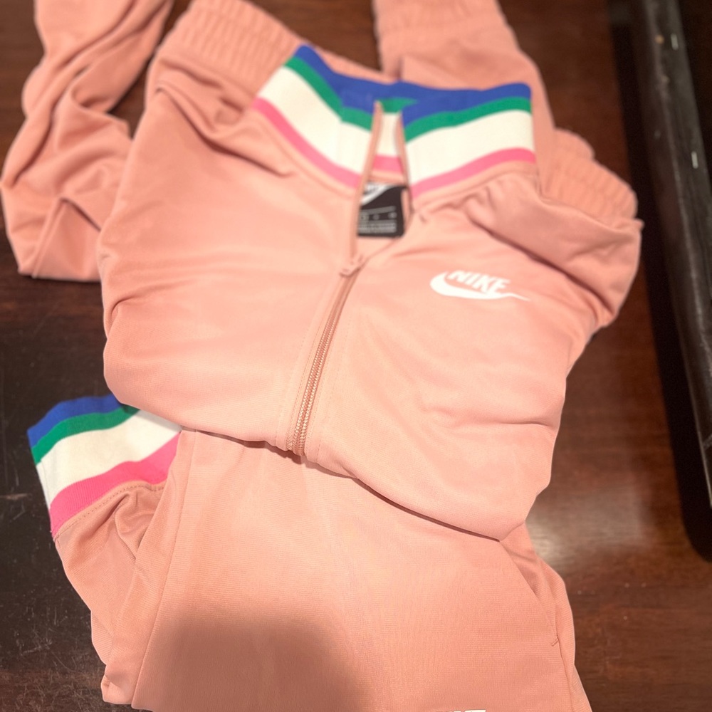 Brand new Nike Jogger Set
